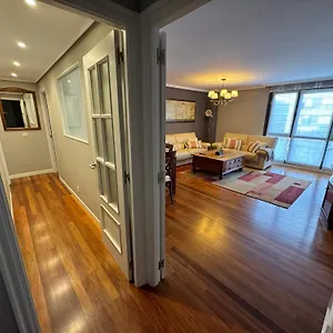 Sunny Apartment, Near Coast. Apartamento